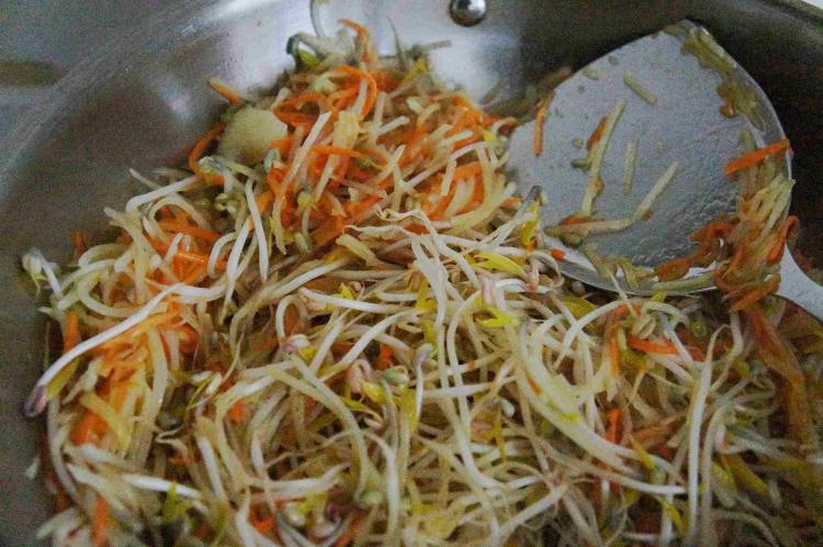 素炒绿豆芽步骤6