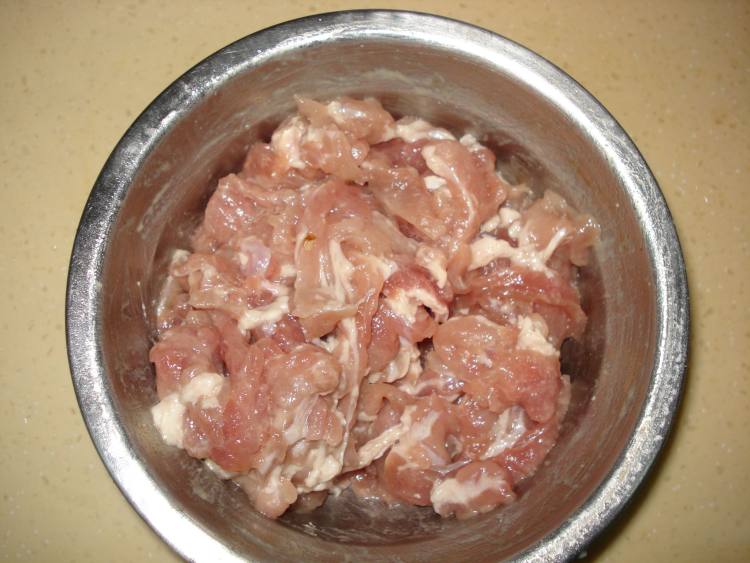 冬瓜木耳炒肉片  妈妈步骤2