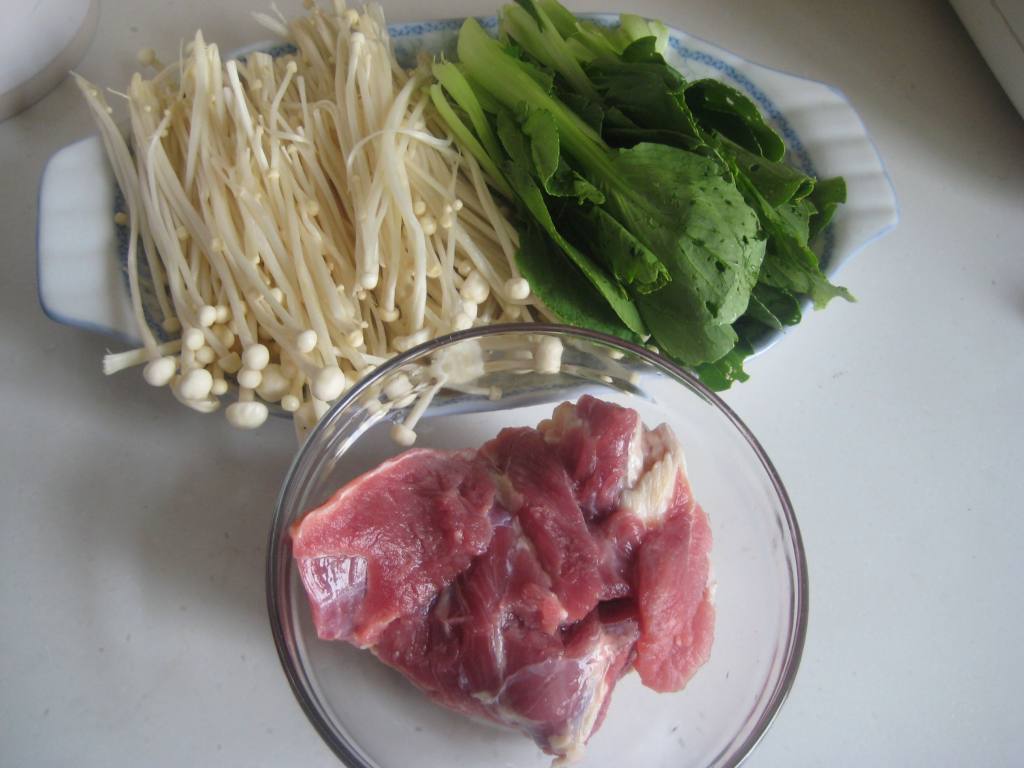 酸汤牛肉步骤1
