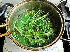 金针菠菜肉圆汤步骤9