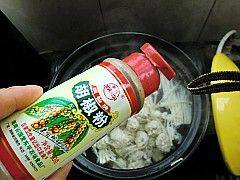 金针菠菜肉圆汤步骤12