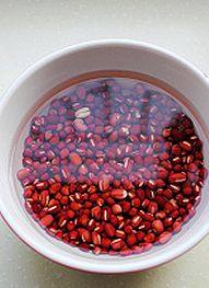 黑芝麻红豆圆子—滋补步骤1