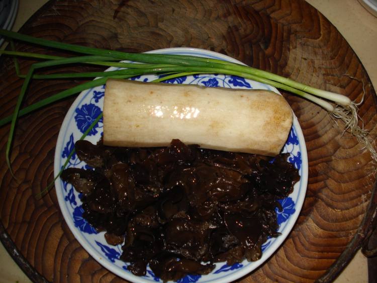 山药炒黑木耳步骤1