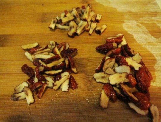 红枣鱼片蒸糯米饭步骤2