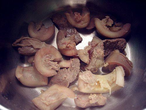 牛肉炖白萝卜步骤1
