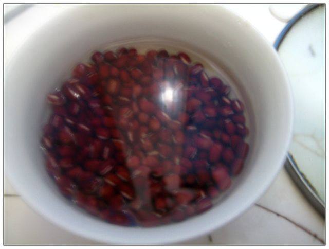 红豆山药粥步骤1