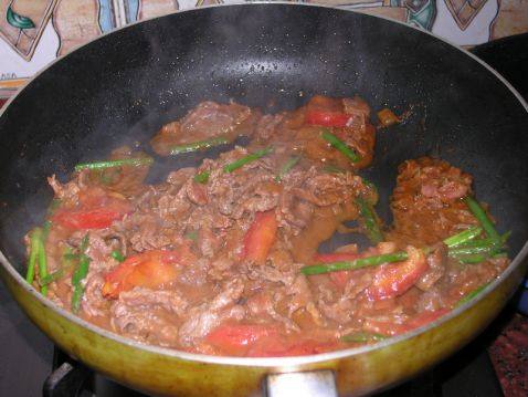 番茄炒牛肉步骤5