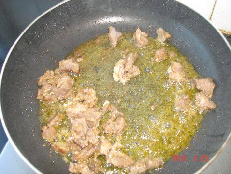 牛肉炒洋葱步骤3