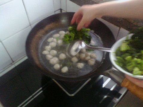 牛肉丸菠菜汤步骤14