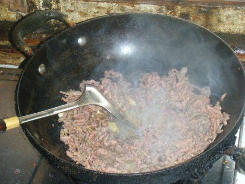 香菜炒牛肉步骤3