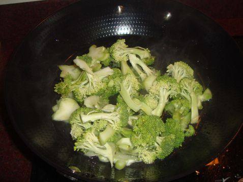 西蓝花炒牛肉步骤3