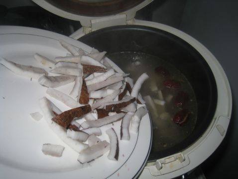 清甜椰子鸡汤步骤9