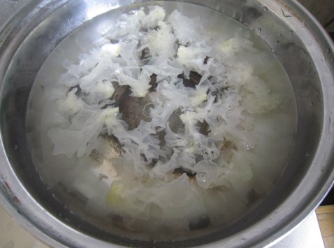 银耳南瓜红枣羹步骤6