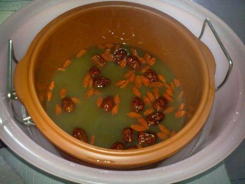 阿胶红枣糖水步骤6
