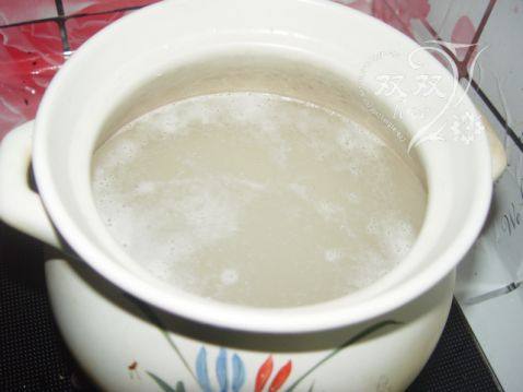 香菇生滚牛肉窝蛋粥步骤1