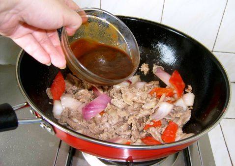 孜然牛肉片步骤7