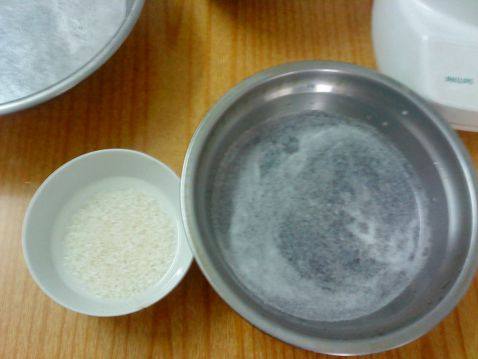红豆芝麻糊步骤1