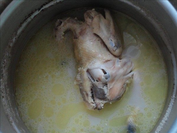 红枣黄芪鸡汤步骤7