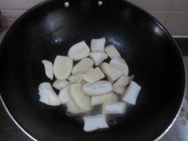 杏鲍菇洋葱炒牛肉步骤3