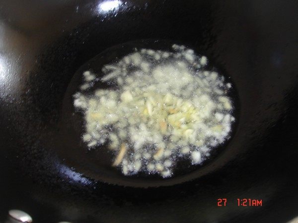 芹菜炒牛肉粒步骤7
