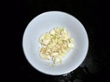 蒜香菠菜步骤2