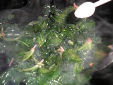 蒜香菠菜步骤4
