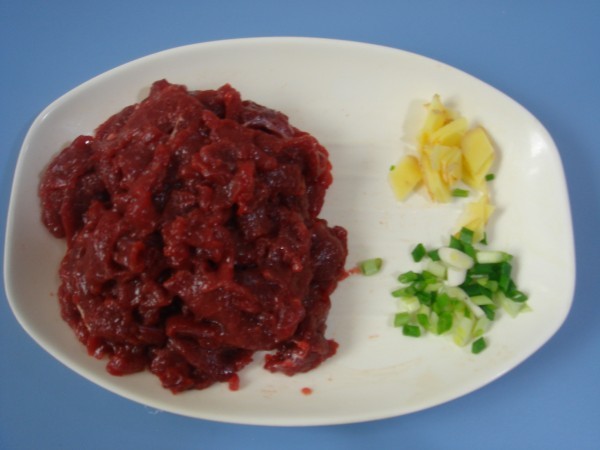 简易版蚝油牛肉步骤1