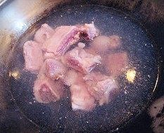 红豆煲排骨步骤2
