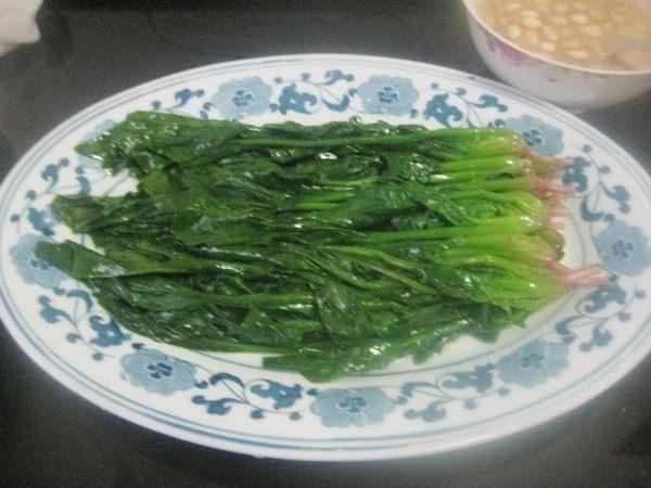 花生仁酱拌菠菜步骤5