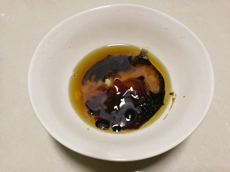 凉拌荆芥步骤3