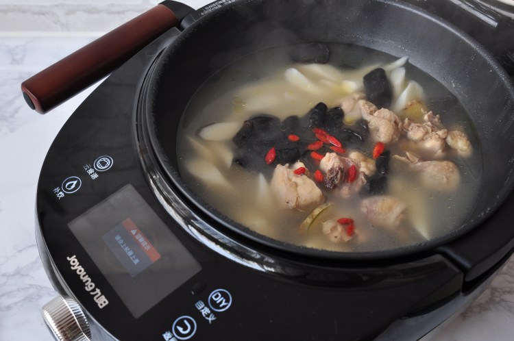 山药鸡腿汤步骤12