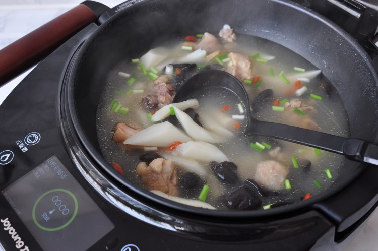 山药鸡腿汤步骤14