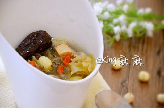 银耳莲子煲鸡汤步骤12
