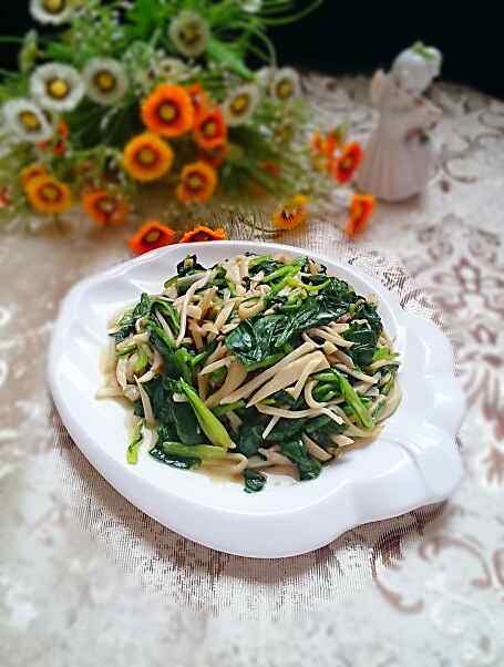 杏鲍菇炒菠菜步骤7