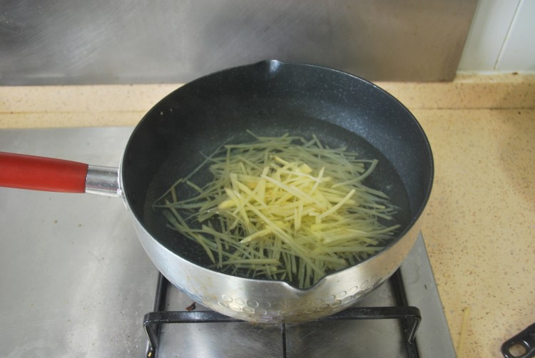 辣拌土豆丝步骤2
