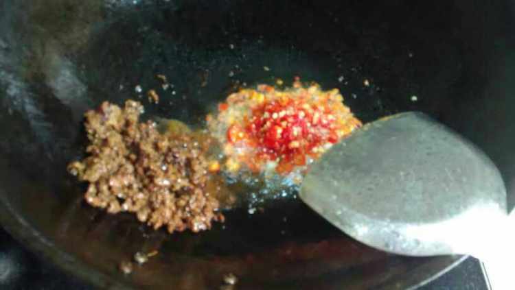 红椒牛肉盖饭步骤5