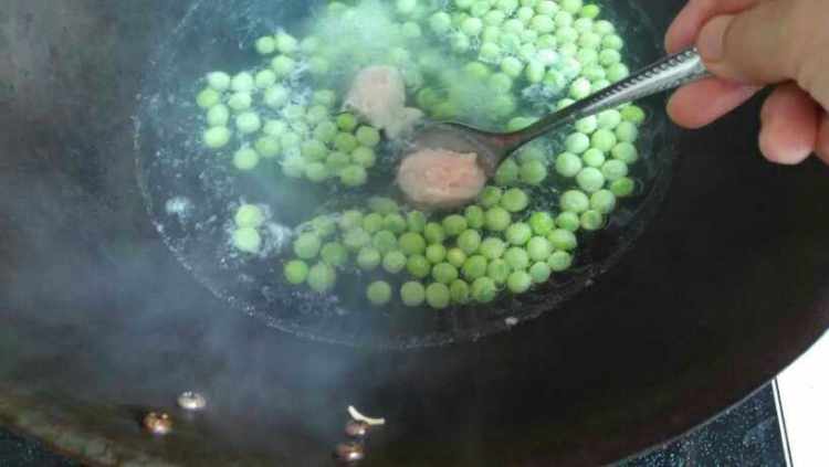 豌豆肉丸汤步骤9