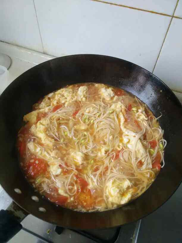 西红柿豆芽鸡蛋面步骤6