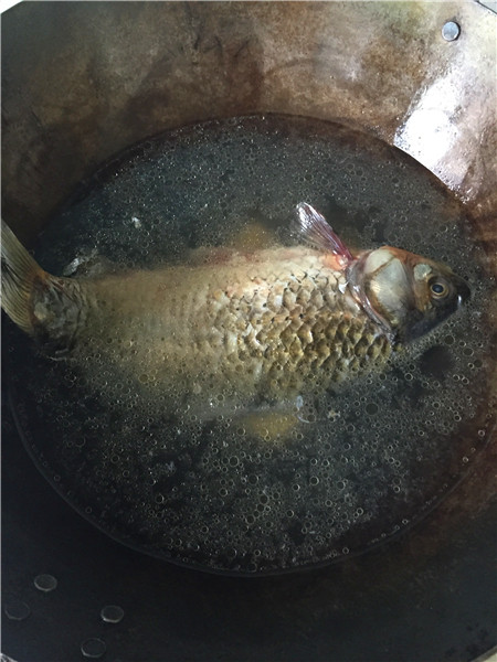 奶香鲫鱼豆腐汤步骤5