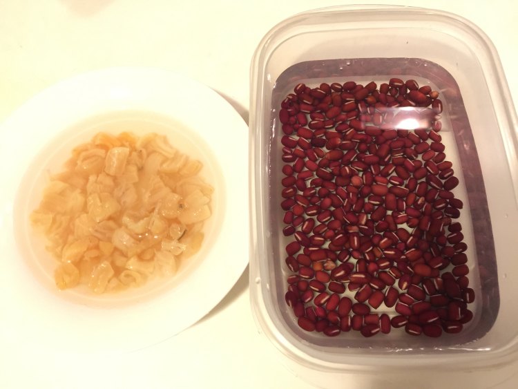 冬瓜红豆排骨汤步骤2