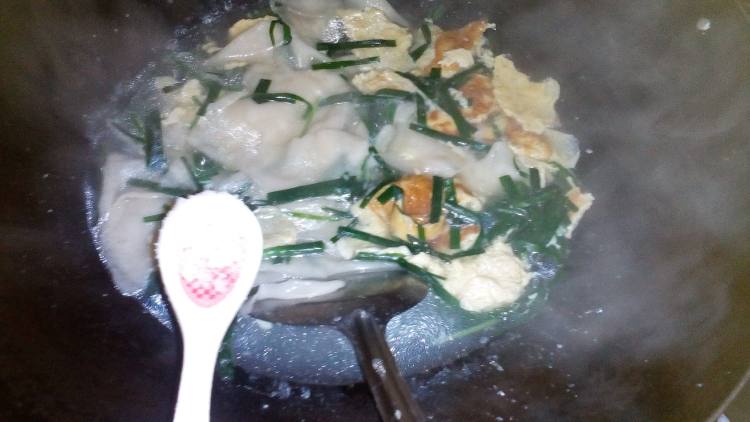 韭菜鸡蛋片儿面步骤10