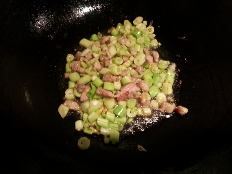 荠菜猪肉馄饨步骤4