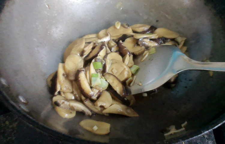 蚝油杏鲍香菇步骤6