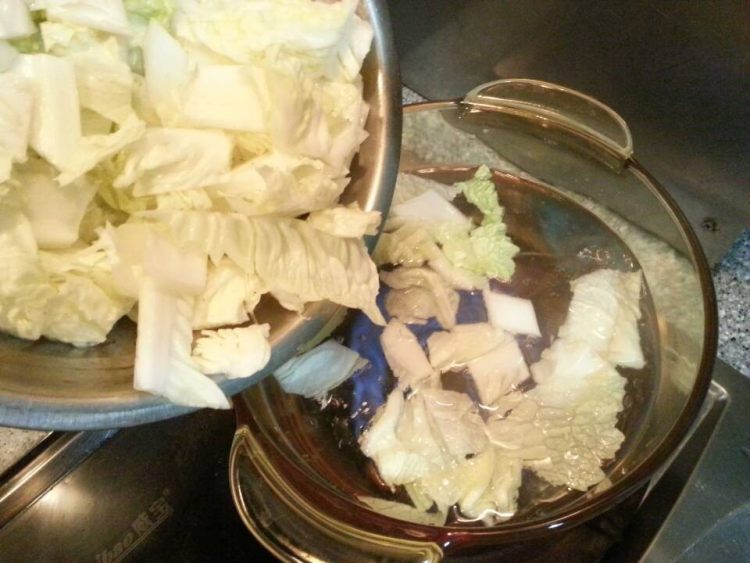 白菜粉丝汤步骤5