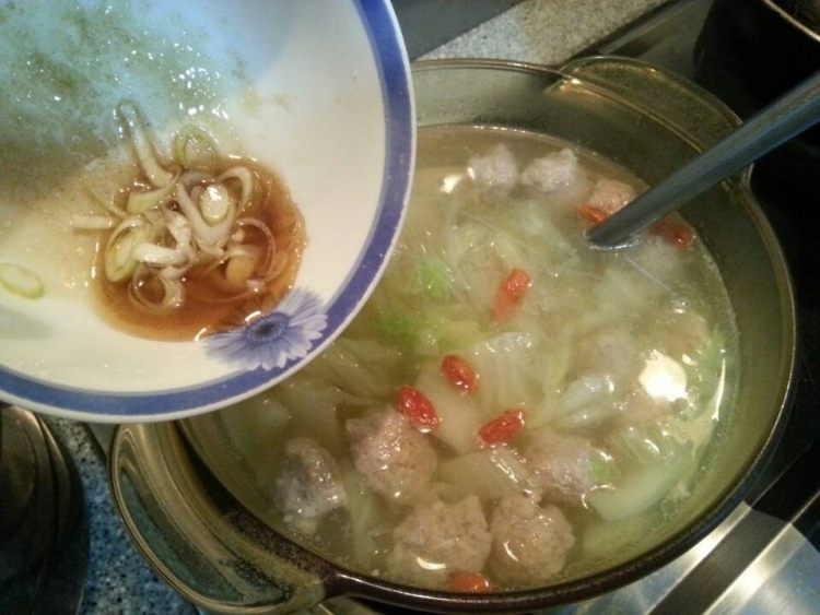 白菜粉丝汤步骤8
