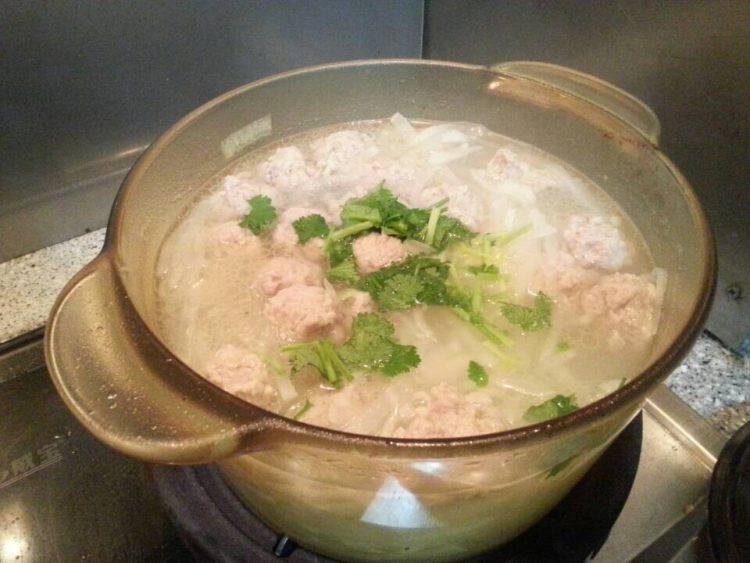 萝卜肉丸汤步骤10