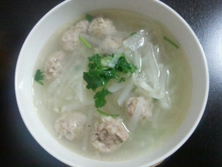 萝卜肉丸汤步骤11