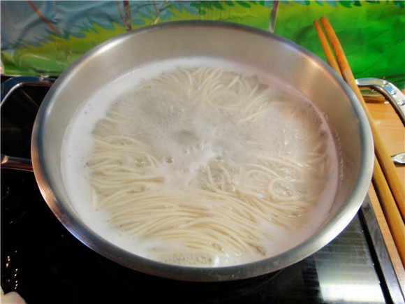 野韭菜面条汤步骤5
