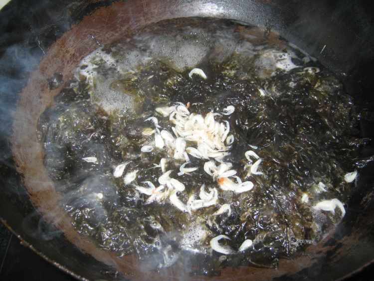 虾皮紫菜汤步骤4