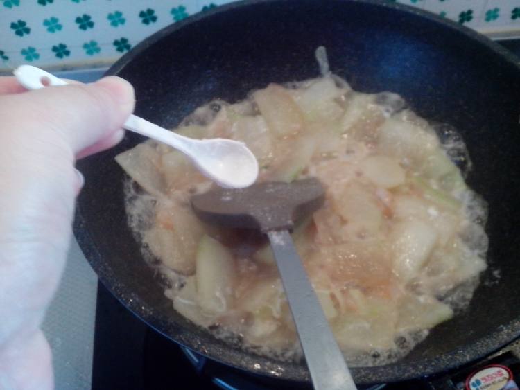 冬瓜炒虾仁步骤10